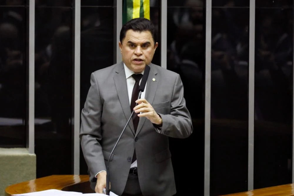 Deputado federal Wilson Santiago defende fortalecimento da segurança pública em discurso na Câmara