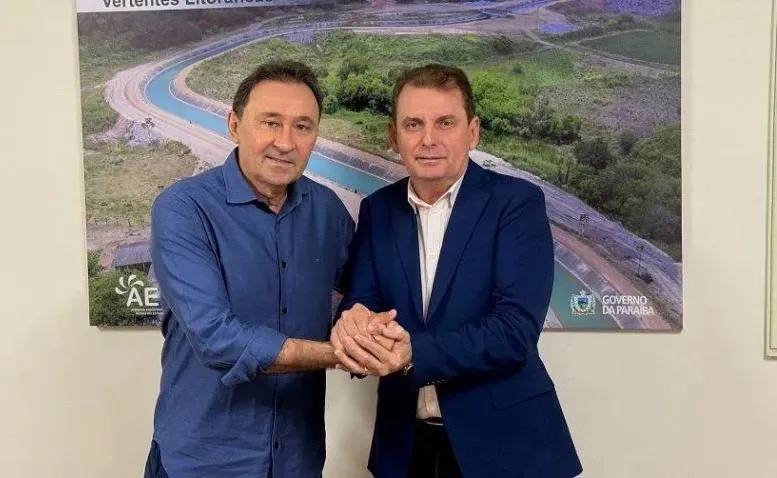Deputado Chico Mendes se reúne com Deusdete Queiroga e confirmam realocação de sistema de luzes para pousos no Aeroporto de Cajazeiras