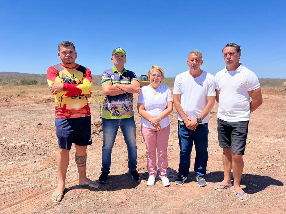 Prefeita Leninha anuncia a realização do 1º Motocross de Uiraúna