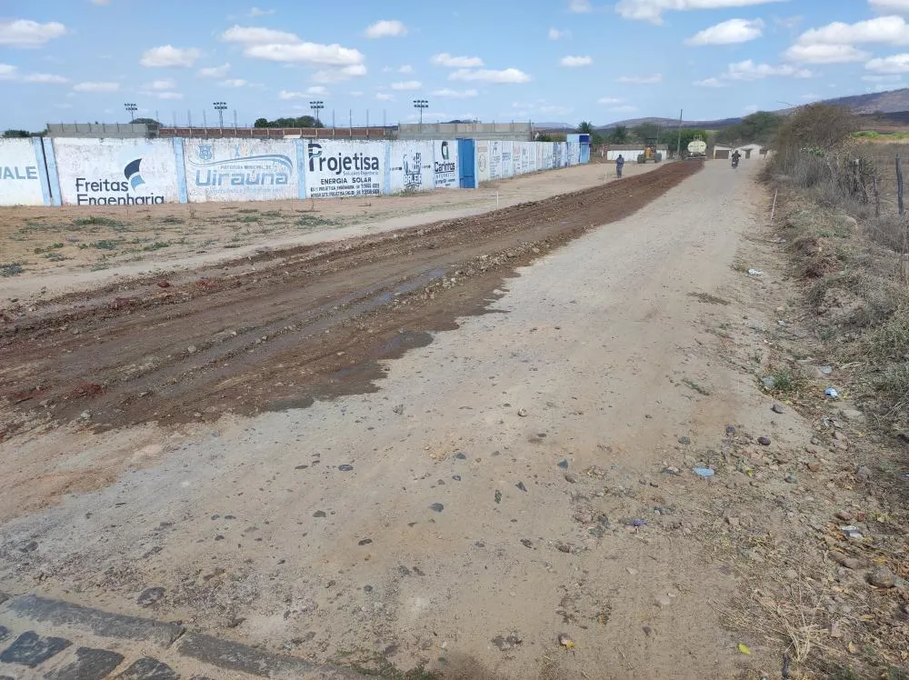 Prefeitura de Uiraúna inicia obras de pavimentação asfáltica no Bairro Mutirão da AABB