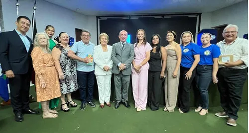 Uiraúna celebra lançamento do livro 'Sob as Águas da Saudade', obra do conterrâneo Dr. João Euclides