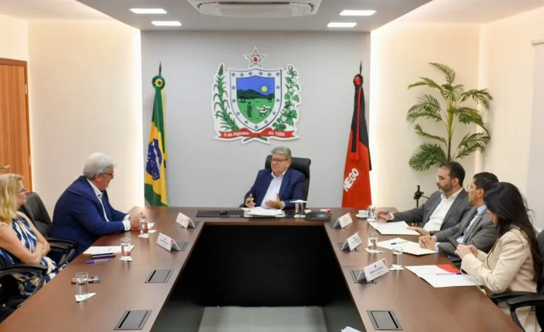 João Azevêdo apresenta potencial da Paraíba nas áreas do turismo, energias renováveis e ciência e tecnologia a cônsul-geral da Alemanha