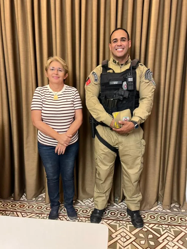 Prefeita Leninha Romão recebe novo comandante da 2ª Companhia da Polícia Militar e reforça parceria pela segurança de Uiraúna