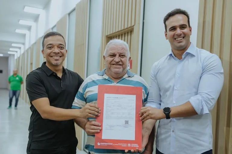 Lucas Ribeiro assina contratos do Empreender PB e faz balanço do programa em Campina Grande