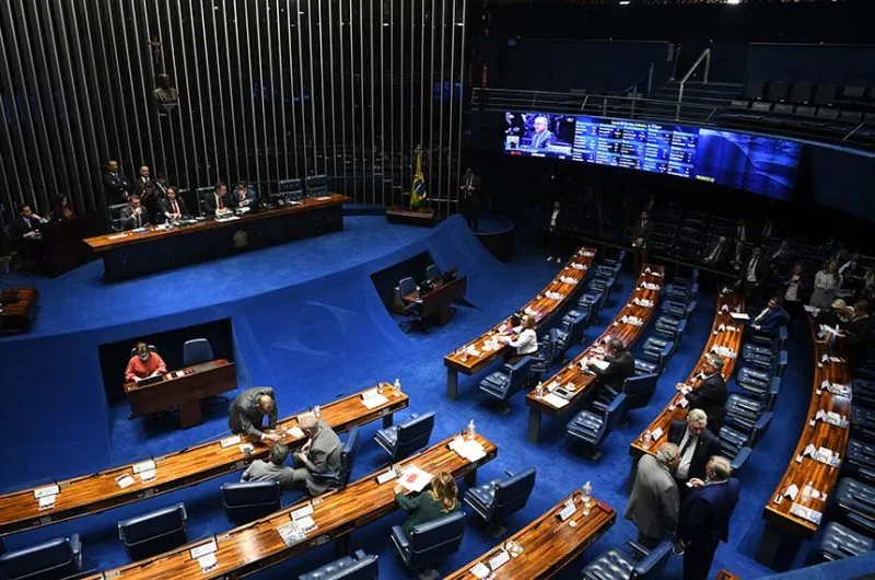 Além de João Azevêdo, sete governadores renunciaram para disputar vaga no Senado