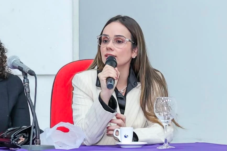 Primeira-dama Camila Mariz toma posse em comissão da OAB-PB e reforça combate à violência contra a mulher