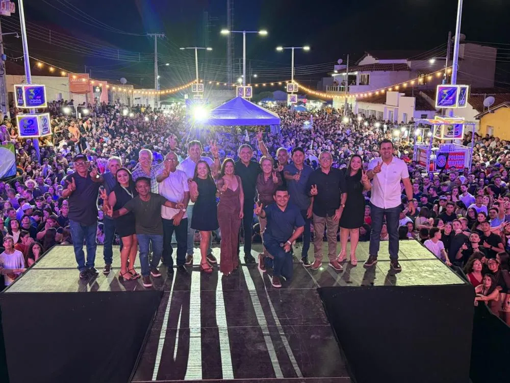 Joca Claudino celebra 32 anos de emancipação política com grande festa, autoridades e recorde de público