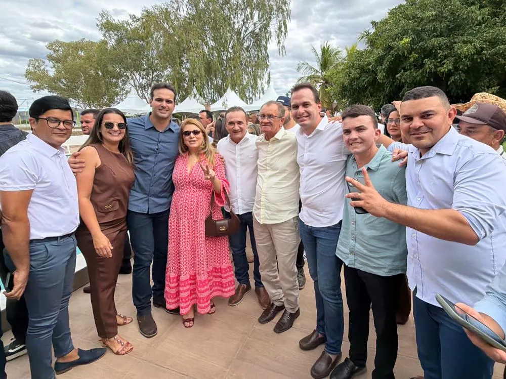 Prefeitos Espedito Filho e Laís Raquel participam de encontro com Lucas Ribeiro e reforçam força política do governador no Alto Sertão