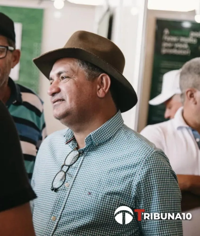 Prefeito Luiz Claudino acompanha obras de calçamento em Brejo das Freiras
