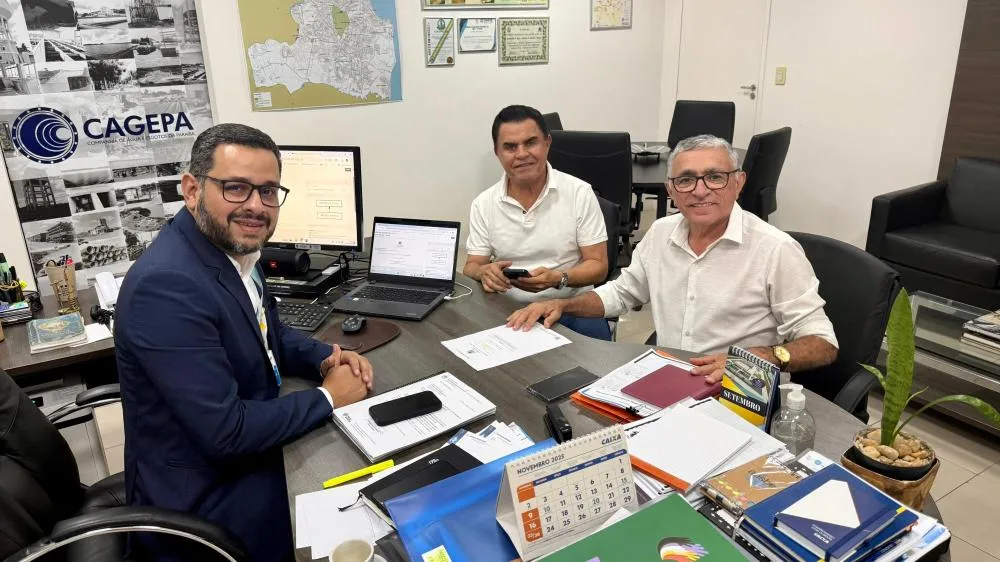 Prefeito Itamar Moreira despachou com o presidente da CAGEPA, Marcus Vinícius, acompanhado do deputado federal Wilson Santiago